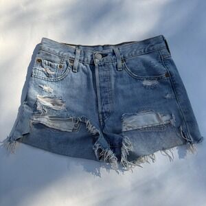 Levis Premium 501 Original Distressed Denim Shorts Light Wash Blue Womens W25